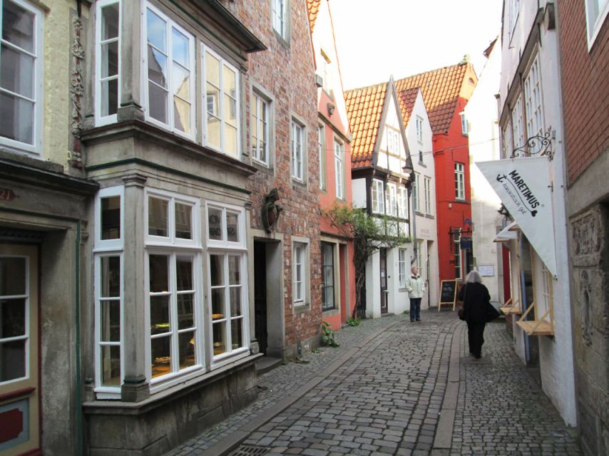 Bremen: Walking Tour of Historic Schnoor District - Why Schnoor feels different from the rest of Bremen