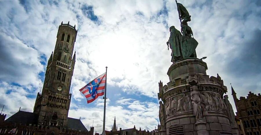 Bruges: Private Historical Highlights Walking Tour - Key points at a glance