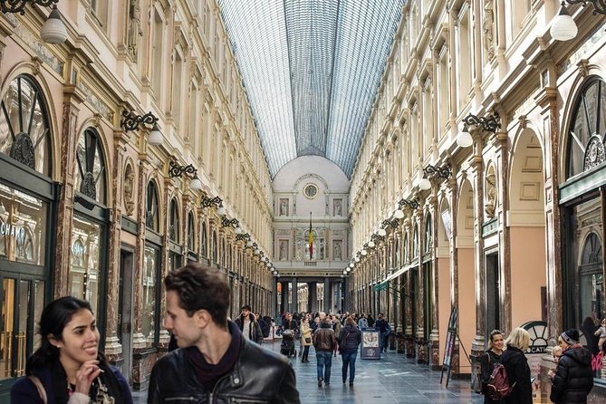 Brussels: Historical Walking Tour with Chocolate & Waffle Tasting - Remembering Gabrielle Petit at Saint John’s Square