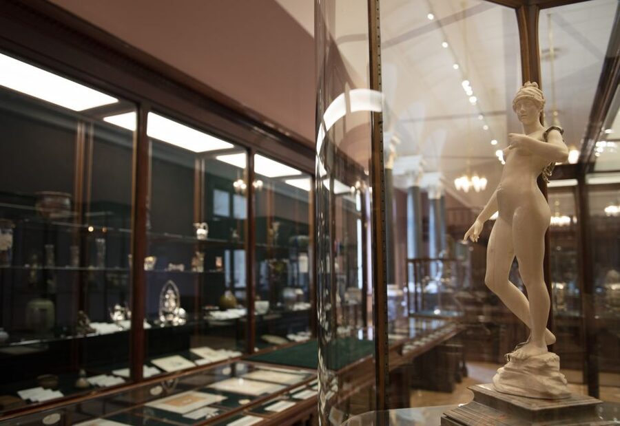 Brussels: Museum Art & History Entry Ticket - A museum that crosses continents and centuries