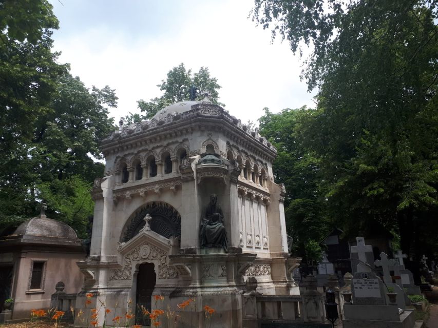 Bucharest: 3-Hour Dark History Tour with a Local - Who should book this Bucharest dark history tour?