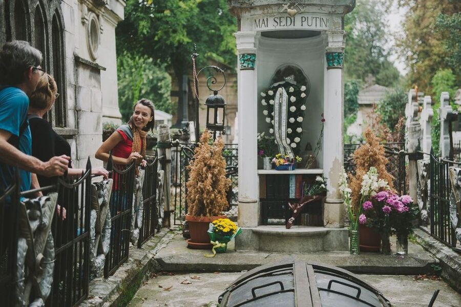 Bucharest: 3-Hour Dark History Tour with a Local - Why Bucharest’s dark past works best on foot