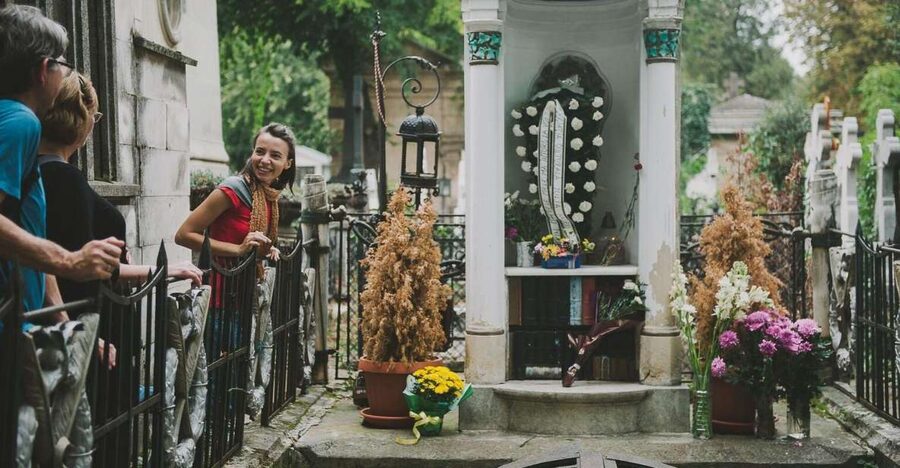 Bucharest: 3-Hour Dark History Tour with a Local - Six cemeteries before Bellu Cemetery