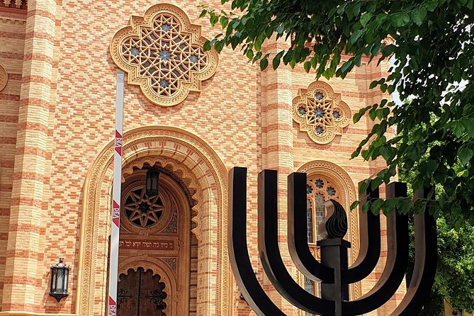 Bucharest Jewish Heritage | Holocaust Memorial | Private Car Tour - The Philanthropy Israelite Cemetery and Its World War I Memorial