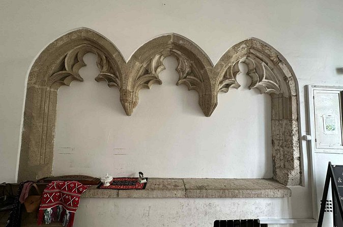 Buda Castle Tour: History and Architecture - Táncsics Street and the Dominican monastery
