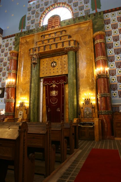 Budapest Grand Half-Day Jewish Heritage Tour - What the $116 price buys you