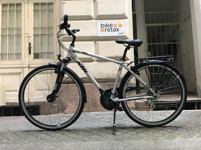 Budapest: Historic Downtown Bicycle Ride with Scenic Views - Returning through central Pest