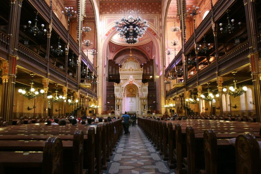 Budapest: Jewish Heritage Guided Tour with Synagogue Ticket - The Jewish Museum and its everyday stories