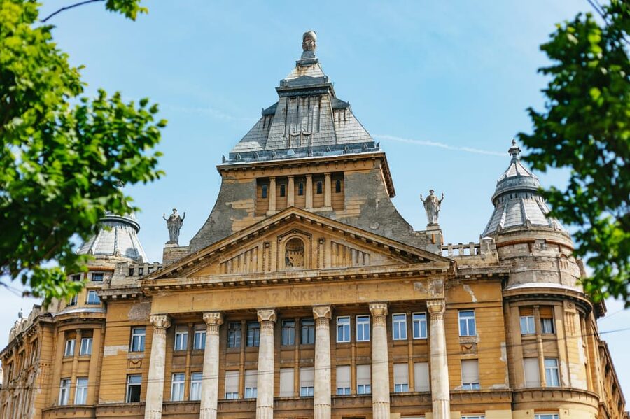 Budapest: Jewish History Guided Walking Tour with Historian - Key points at a glance