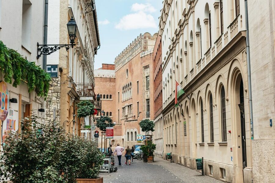 Budapest: Jewish History Guided Walking Tour with Historian - Why this walk matters in Budapest