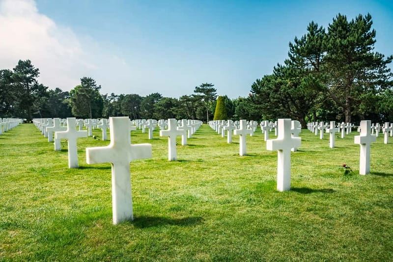 Caen: Guided D-Day Sites Tour & Caen Memorial Museum Ticket - Omaha Beach: making sense of a broad shoreline