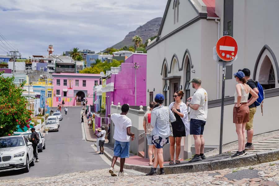 Cape Town: Art, Culture & History Walking Tour - Why Bo-Kaap is the right place to begin