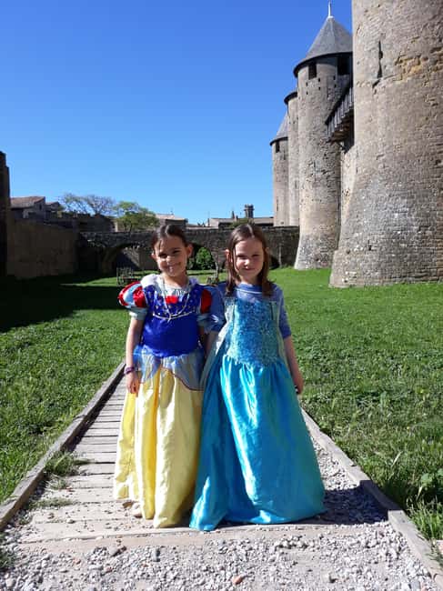 Carcassonne: 1h30 Walking Tour of the Medieval City - Starting at Dame Carcas before the rush