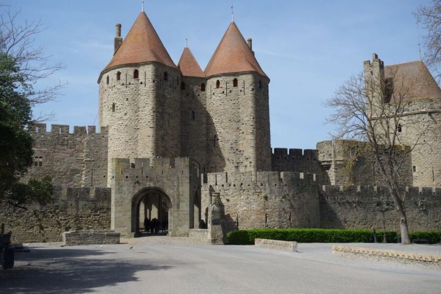 Carcassonne: Medieval Builder-Themed City Tour with a Guide - Walking the lices between the walls