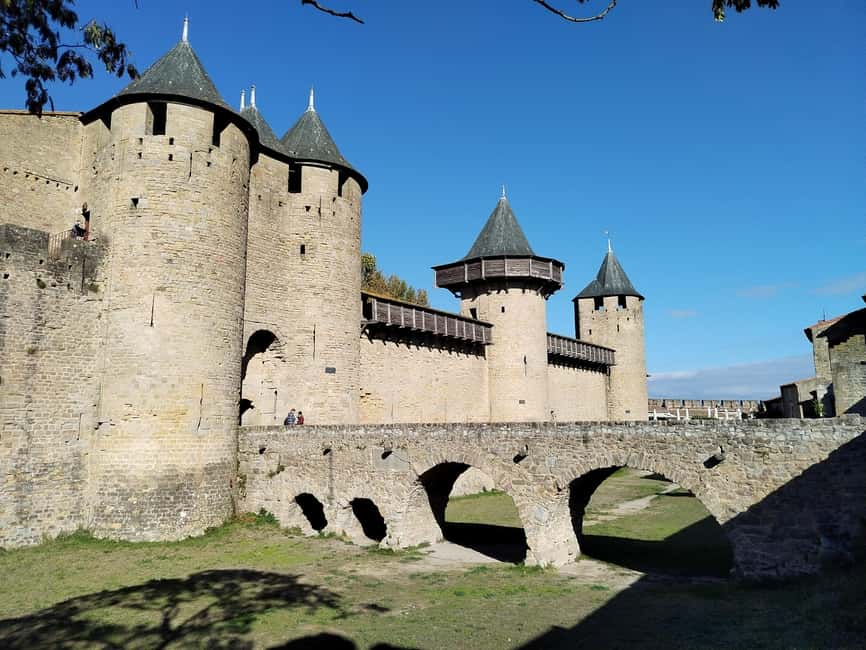 Carcassonne: Private Guided Tour of the Medieval Fortress - The two-hour route through the Cité