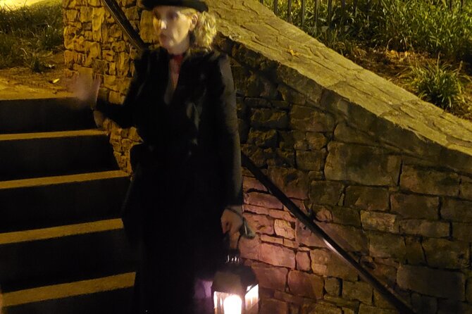 Carolina History and Haunts Charlotte Historical Ghost Walking Tour - Elizabeth, Artie, and the value of the guide