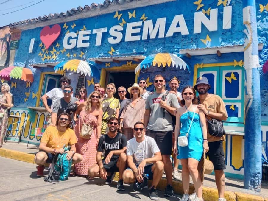 Cartagena: Historic Center and Getsemaní Shared Walking Tour - Portal de los Dulces and the old slave trade