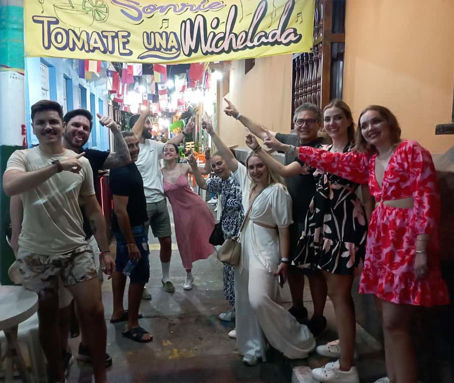 Cartagena: Historic Center and Getsemaní Shared Walking Tour - Guide style, language, and group experience