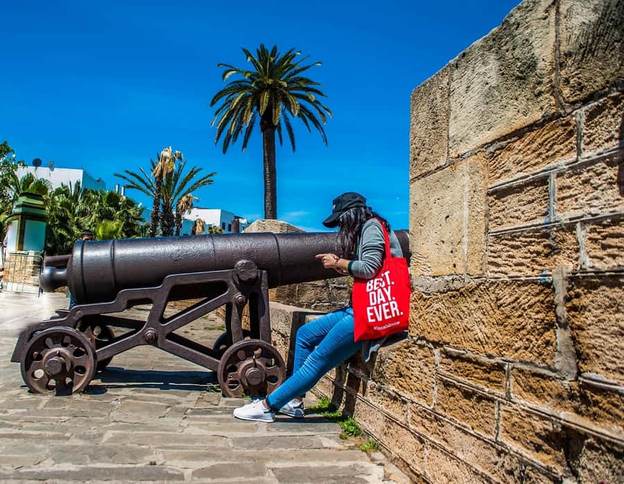 Casablanca Cultural Tour: Medina, Views & Local Delights - Walking, taxis, weather, and practical comfort