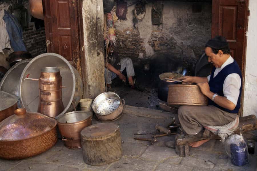 Casablanca to Fez: Scenic & Historical Day Trip with Lunch - The Mellah and Ibn Danan Synagogue