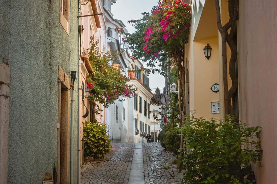 Cascais: Private & Flexible Walking Tour in Historic Center - How Walkbox works in real use
