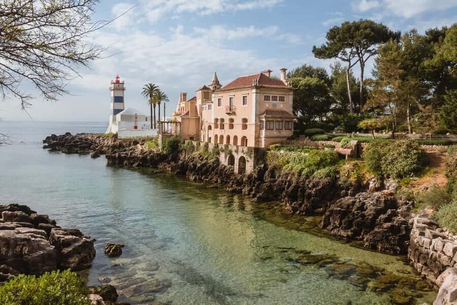Cascais: Private & Flexible Walking Tour in Historic Center - Cascais Bay, the citadel, and the town’s seafront character