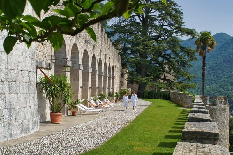 CastelBrando: Relax at a Spa inside an ancient castle - Arriving at the castle from the free parking area