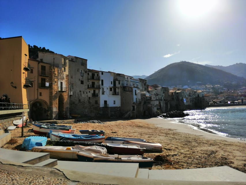 Cefalù: History and Legends Guided Walking Tour - The ten-minute pause: a useful change of pace