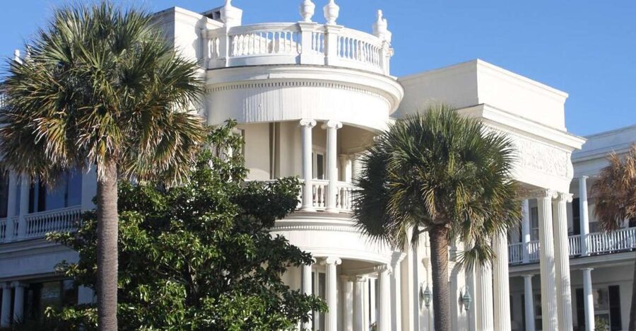 Charleston: Historic City Highlights Guided Bus Tour - From the Charleston Visitor Center to the old city
