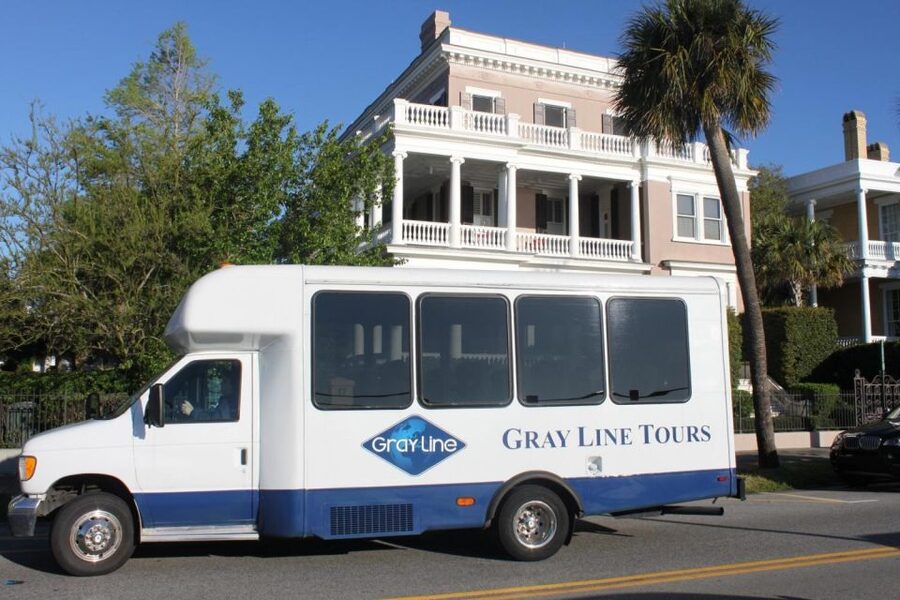 Charleston: Historic City Tour & Magnolia Plantation Combo - Key points at a glance