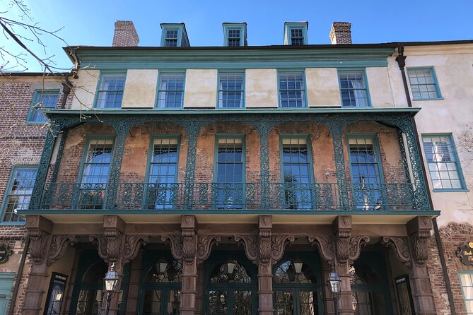 Charleston History and Hops Tour: Bar and History Walk - The Old Slave Mart Museum and the wider rum trade
