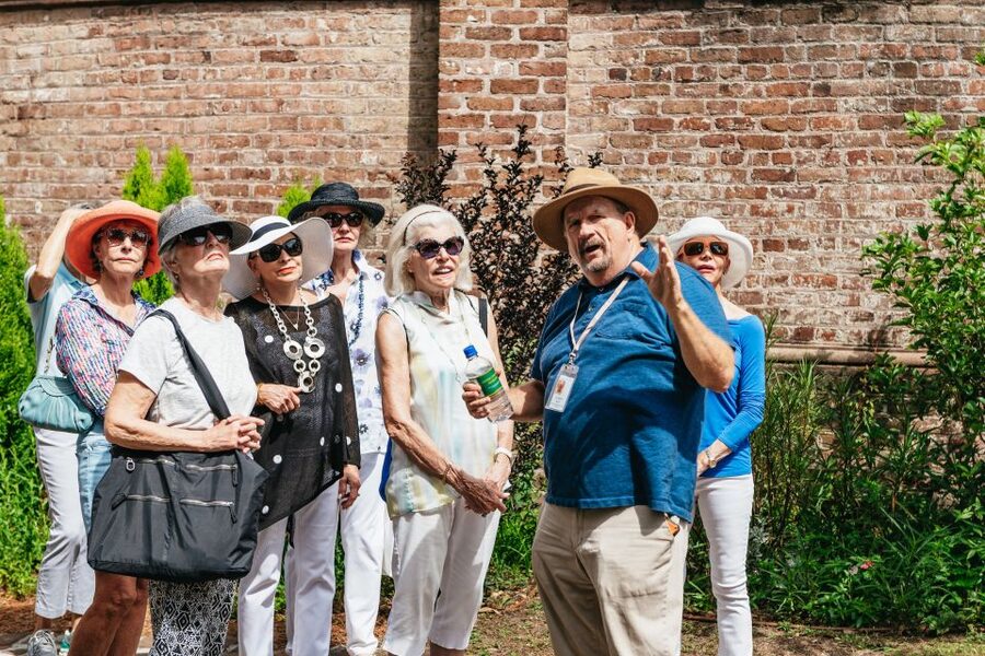 Charleston: Old Walled City Historical Walking Tour - Fifty minutes through the French Quarter