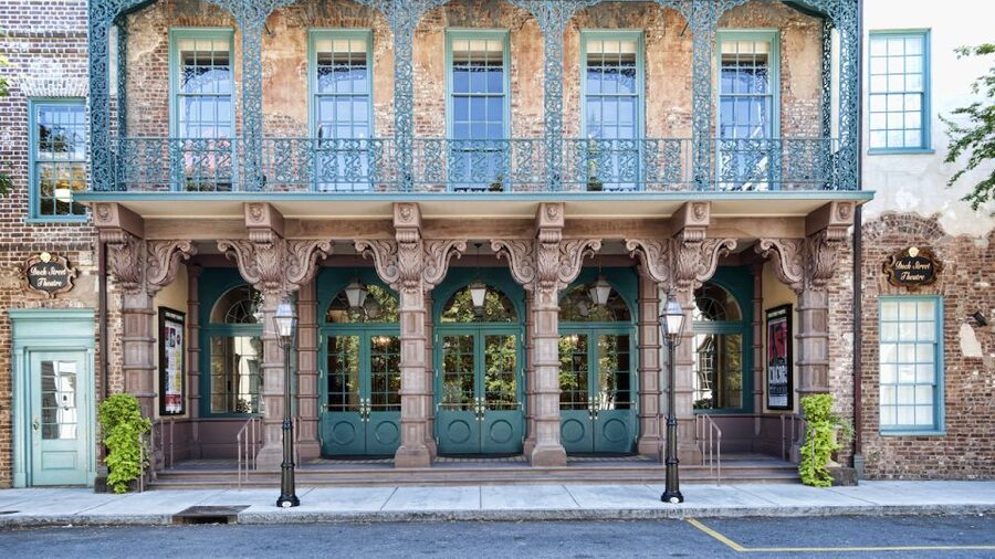Charleston walking tour with a Citadel history professor - Why Eric Lager changes the feel of the walk