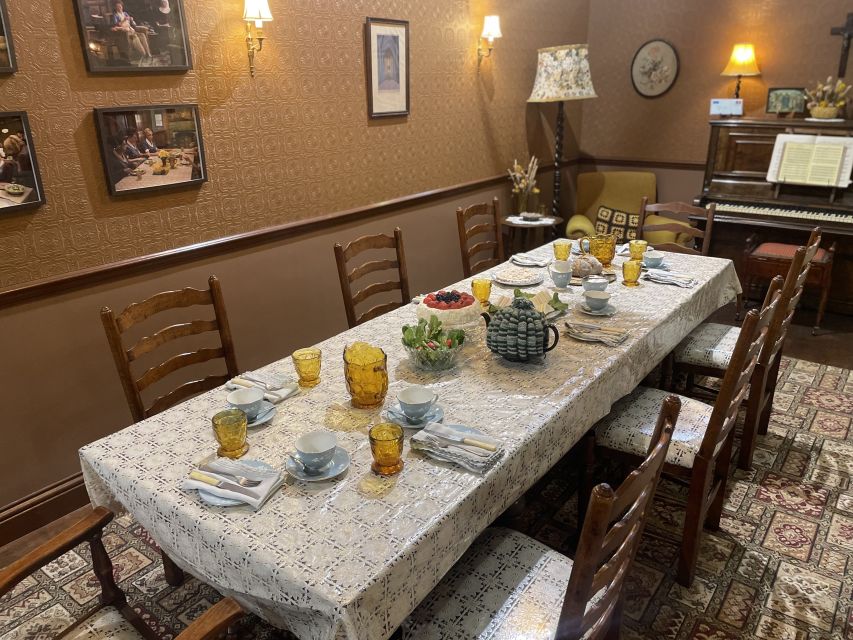 Chatham Historic Dockyard: Call the Midwife Tour - Who will enjoy this most