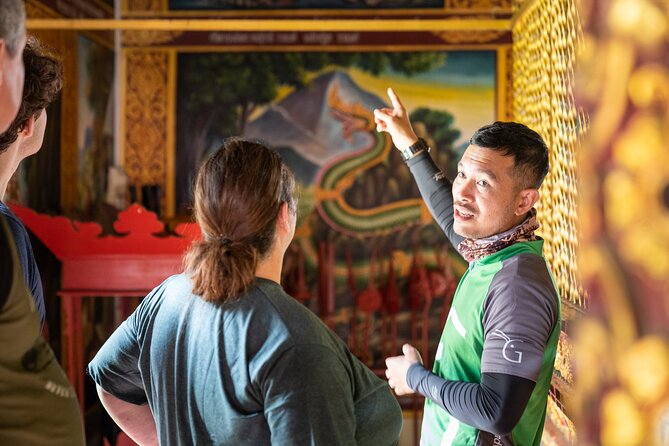Chiang Mai: Historic Old City Bike Tour - Morning or Night - The market stop is where the tour feels most local