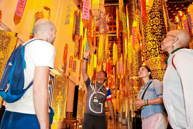Chiang Mai: Historic Old City Bike Tour - Morning or Night - What guides add to the ride