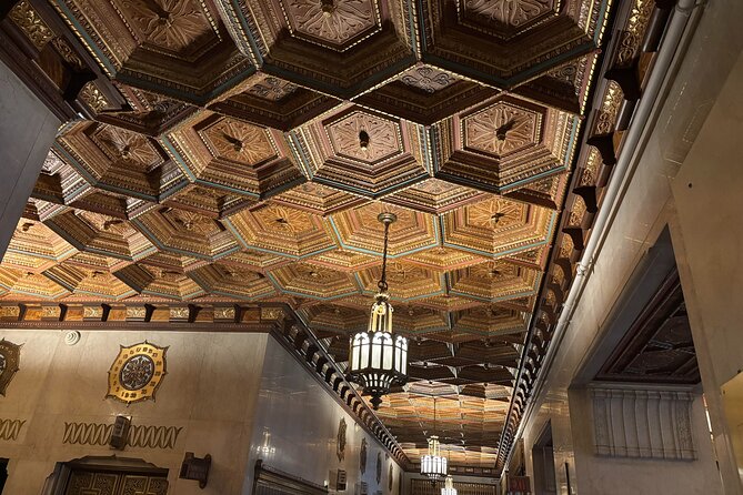 Chicago Architecture and True Crime Tour - Why this Chicago tour feels different