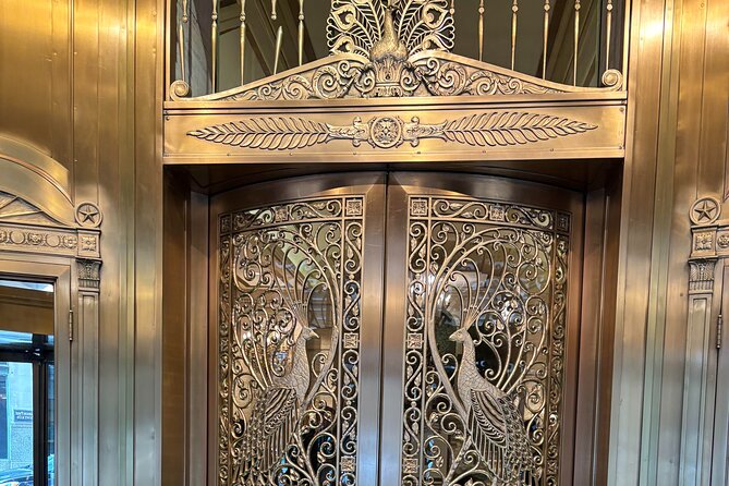 Chicago Architecture and True Crime Tour - Why the indoor stops matter