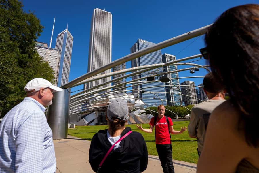 Chicago: Food, History and Architecture Tour - How the guides shape the experience