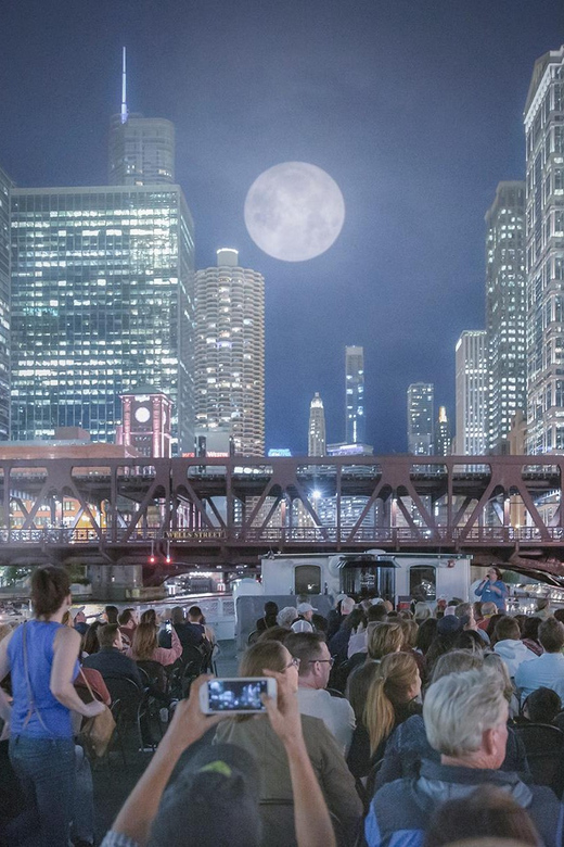 Chicago: Historic Gangsters & Twilight Tales Night Cruise - The Great Chicago Fire and the city’s uneasy beginning