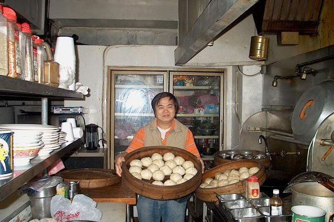 Chinatown & North BeachLittle Italy: 7 Tastings & History - Chocolate and pizza round out the Italian side