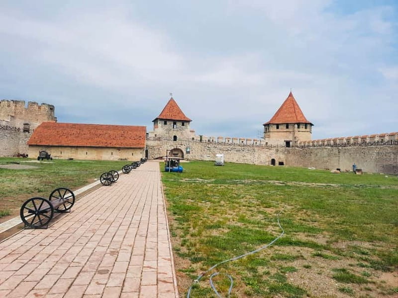 Chisinau: Discover Soviet Heritage of Transnistria - Tiraspol and the Soviet symbols of daily life