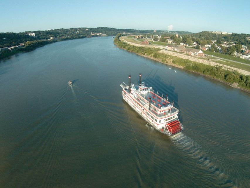 Cincinnati: Historic Sightseeing Cruise - Indoor comfort, outdoor views, and onboard refreshments