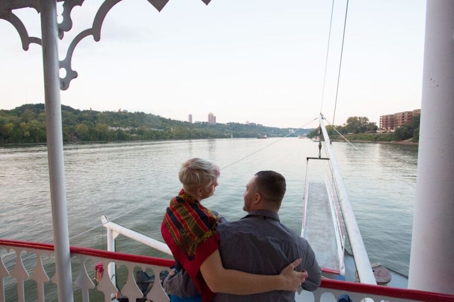 Cincinnati: Historic Sightseeing Cruise - The first look at Cincinnati from the water