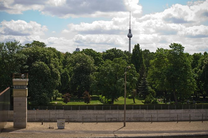 Cold War, Berlin Wall, Spies and the East Side Gallery - The Palace of Tears and the cost of separation