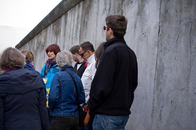 Cold War, Berlin Wall, Spies and the East Side Gallery - SED politics at Admiralspalast