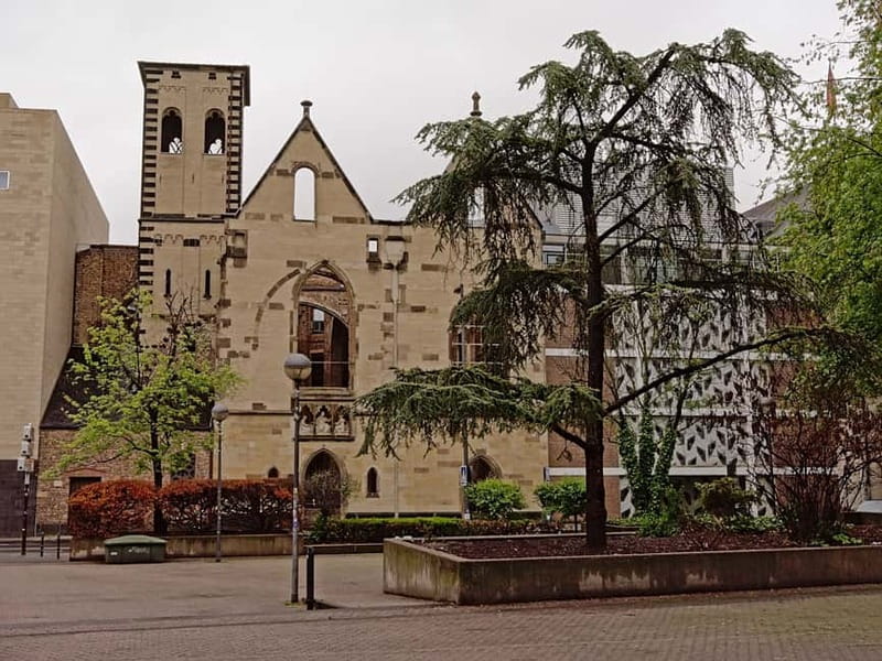 Cologne: WWII Sites with Optional EL-DE Haus Private Tour - Central Station, Hohenzollern Bridge, and wartime connections