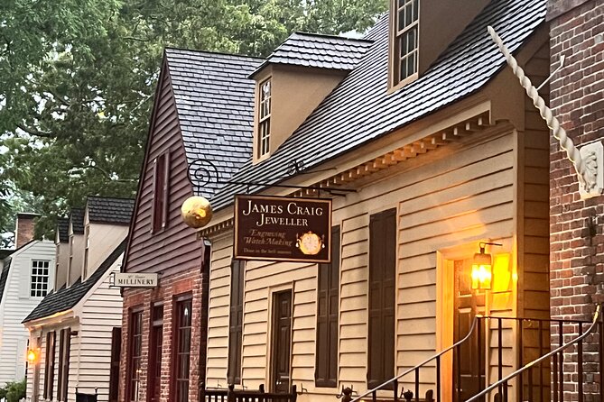Colonial History Tour in Williamsburg Virginia - Meeting Elizabeth, Tom, Lisa, or Patrick