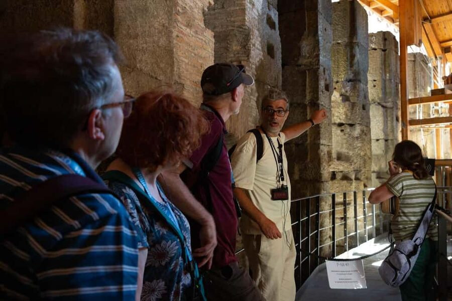 Colosseum Special Access Tour, with Ancient Temples & Tombs - Meeting points and arrival advice