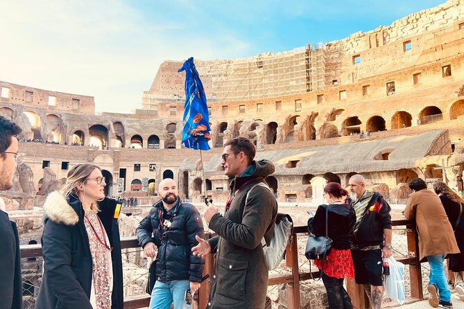 Colosseum with Arena, Roman Forum and Palatine Hill Guided Tour - Live guide or audio guide?